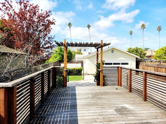 Building Photo - Lovely 2 bedroom house in San Mateo
