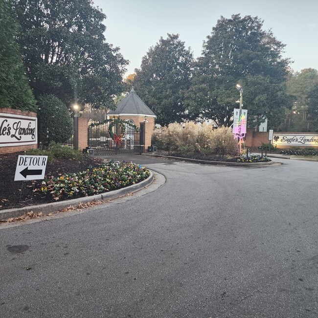 Building Photo - 337 Langshire Dr