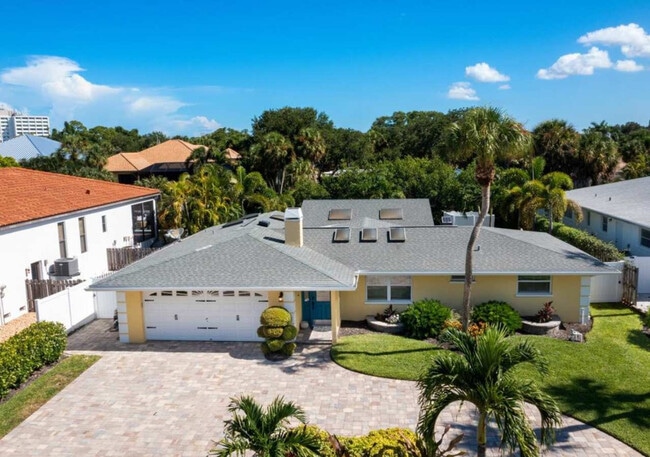 Building Photo - 339 Avenida De Paradisio