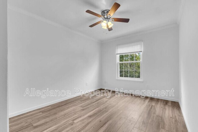 Building Photo - 90 Adams Dr NE