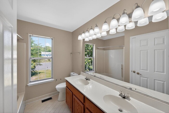 Building Photo - 3006 Freedom Ct N