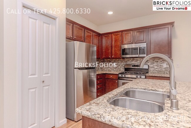 Building Photo - Welcoming Home in the Heart of Bothell's N...