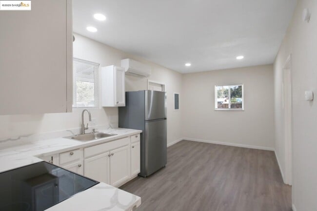 Building Photo - 1606-1618 Viera Ave