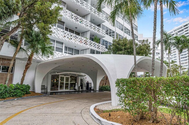 Building Photo - 20 Island Ave