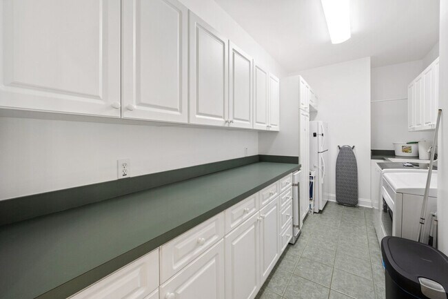 Building Photo - 3167 Luvan Blvd