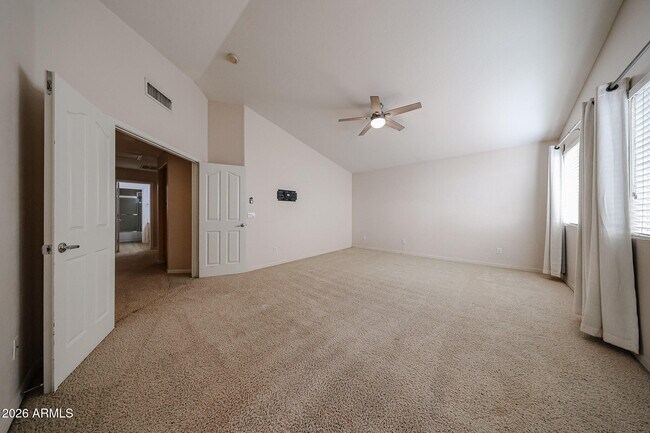 Building Photo - 5839 W Bloomfield Rd