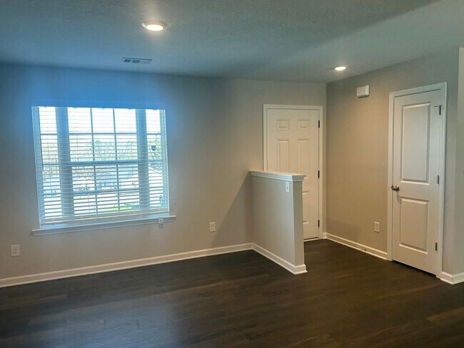 Building Photo - Stunning New Construction in the Heart of Columbus