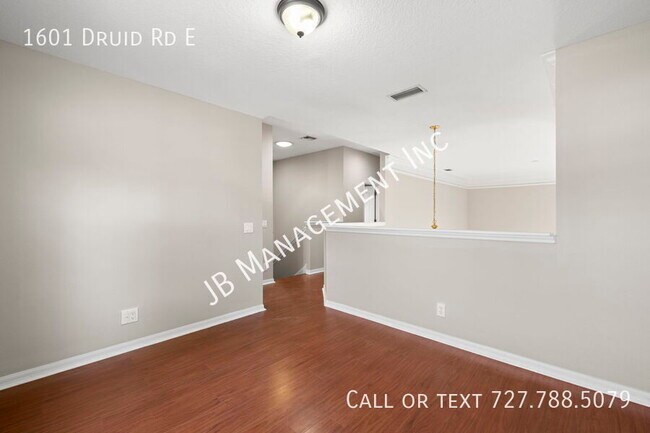 Building Photo - 1601 Druid Rd