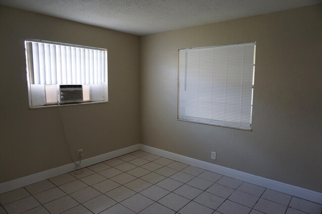 Building Photo - 1601 AC Evans St