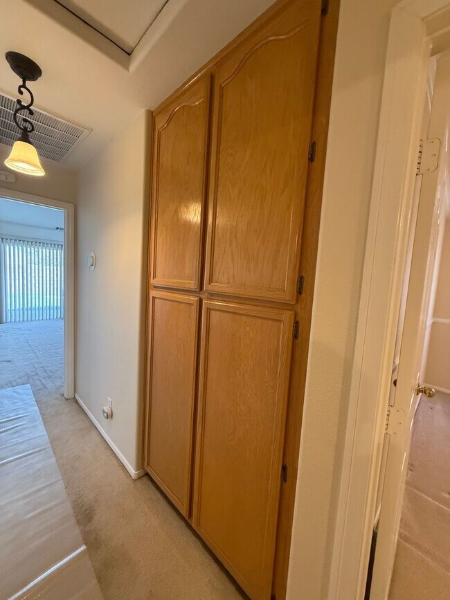 Building Photo - Beautiful Spring Valley Lake Home, 3 Bedrooms, 2 Bathrooms, New Paint