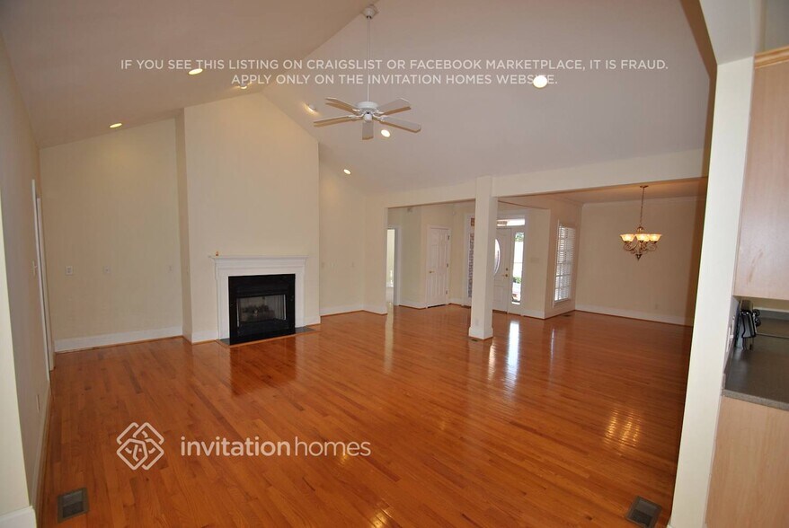 Building Photo - 1208 Champions Pointe Dr