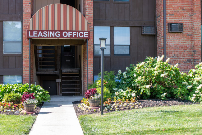 Leasing Office - Schrock Park