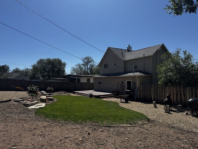 Building Photo - Stunning 4 Bedroom House near Old Colorado City