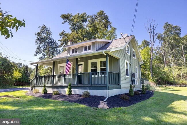 Building Photo - 107 Rock Ridge Rd
