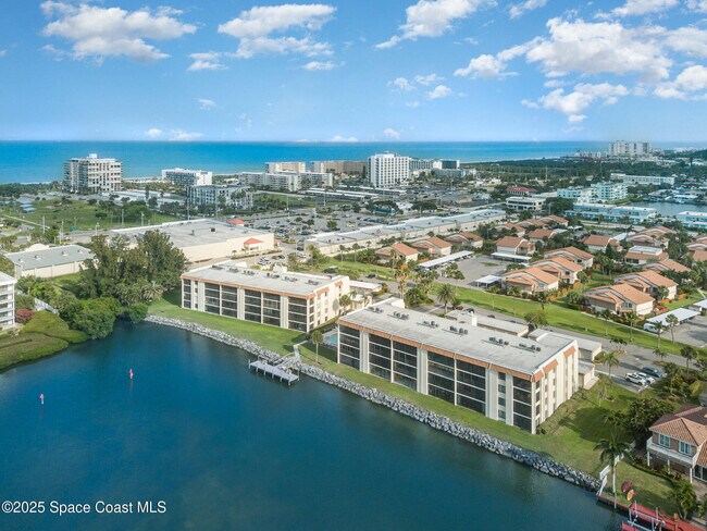 Building Photo - 200 S Banana River Blvd