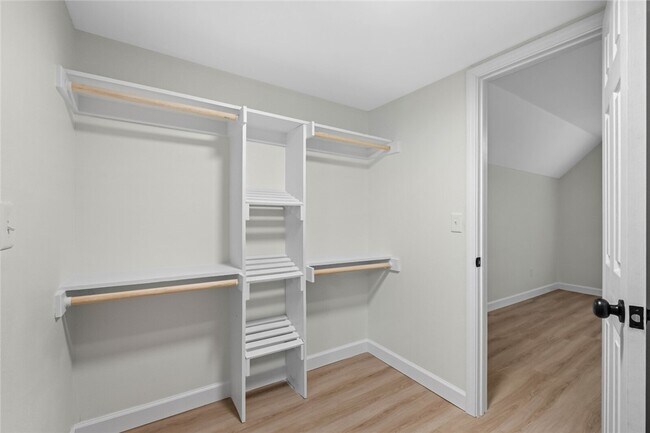 Building Photo - 2074 N Kantz Ln