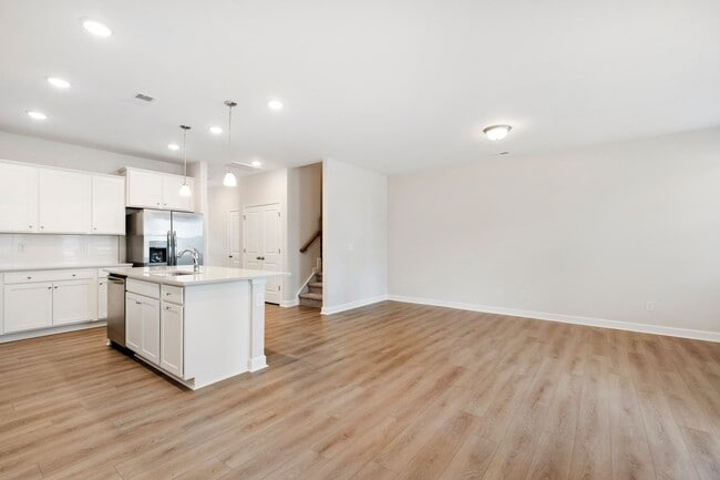 Building Photo - Charming 3BR Townhome in the Sought-After Springvale Community!