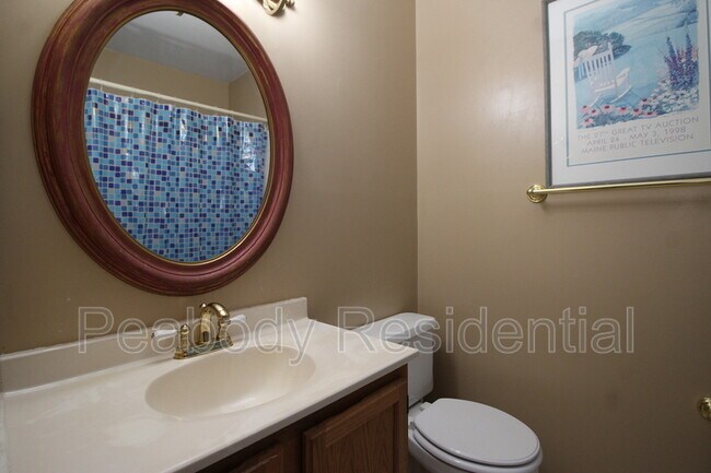 Building Photo - 21039 Emerson Ct