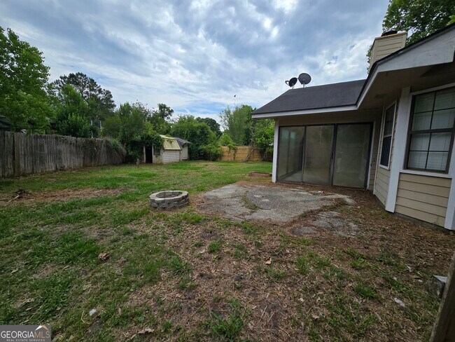 Building Photo - 127 Summerfield Dr