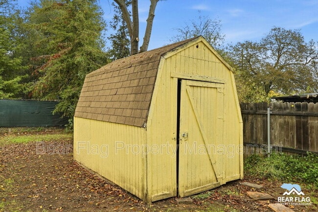 Building Photo - 3351 Albany Way