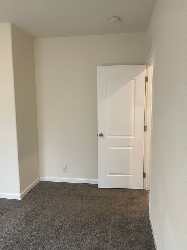 Building Photo - 3bed 2bath + bonus room, natural landscaping, Split Floor Plan Lower Magalia Paradise Pines