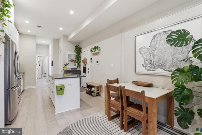 Building Photo - 2812 13th St NW