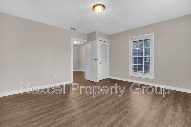 Building Photo - 481 Marianna St