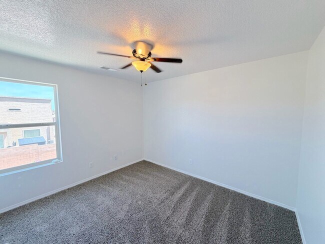 Building Photo - 8323 Groundsel Rd NW