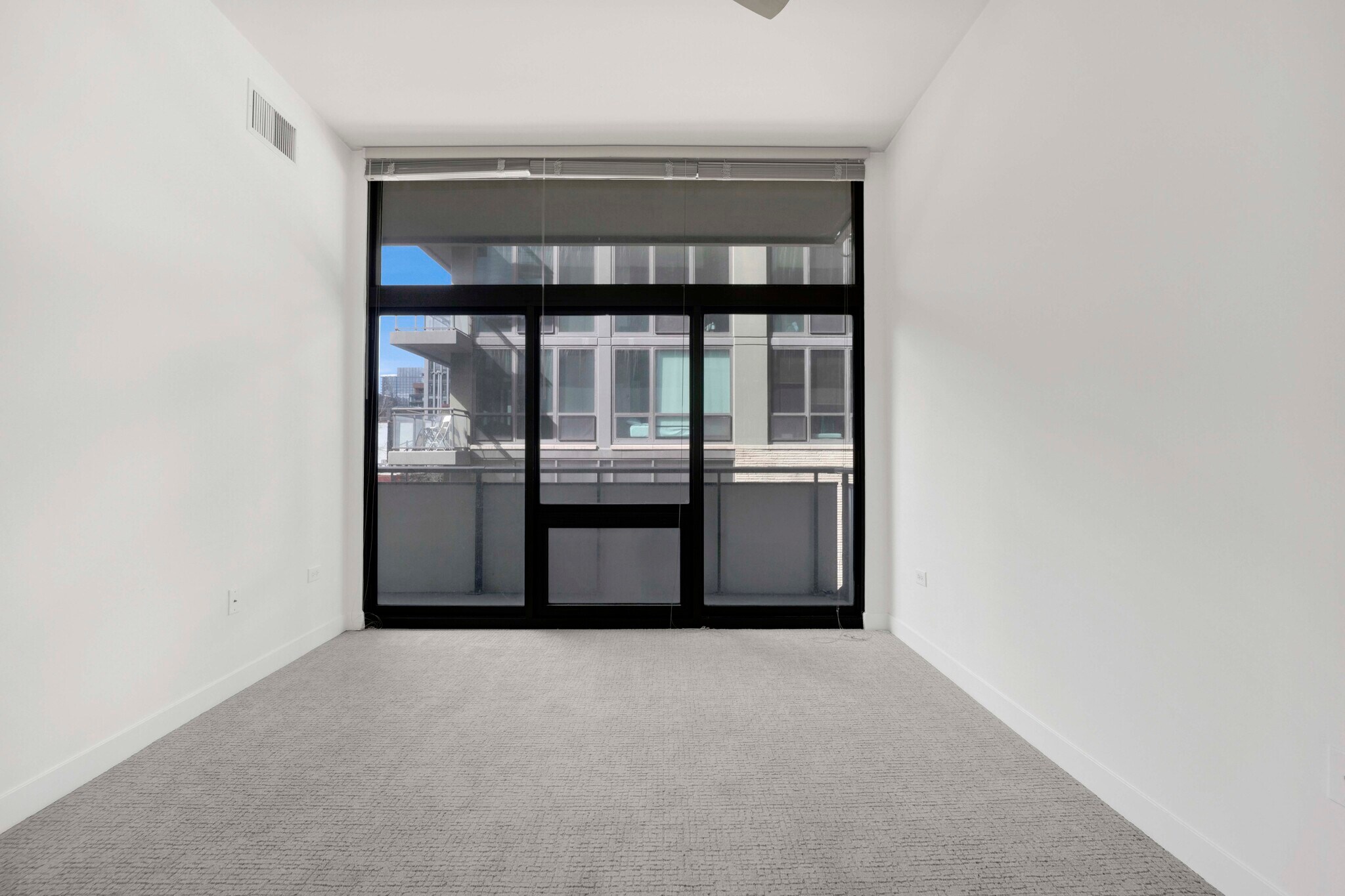 Building Photo - 660 W Wayman St