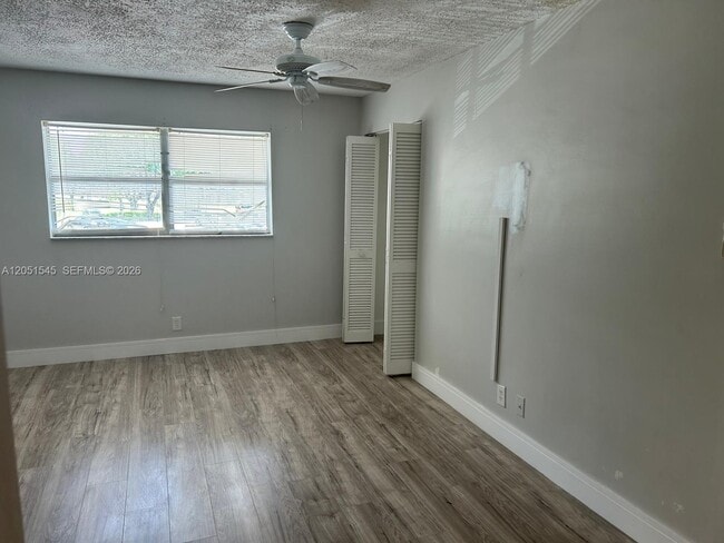 Building Photo - 6100 S Falls Cir Dr