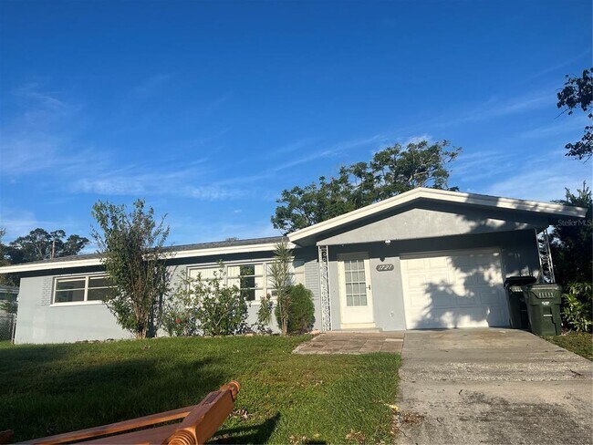Primary Photo - 1721 Eaton Dr