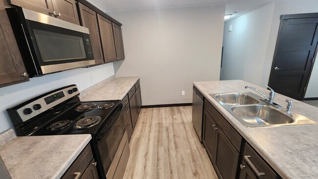 Building Photo - Modern 2 Bedroom, 2 Bathroom Residence wit...
