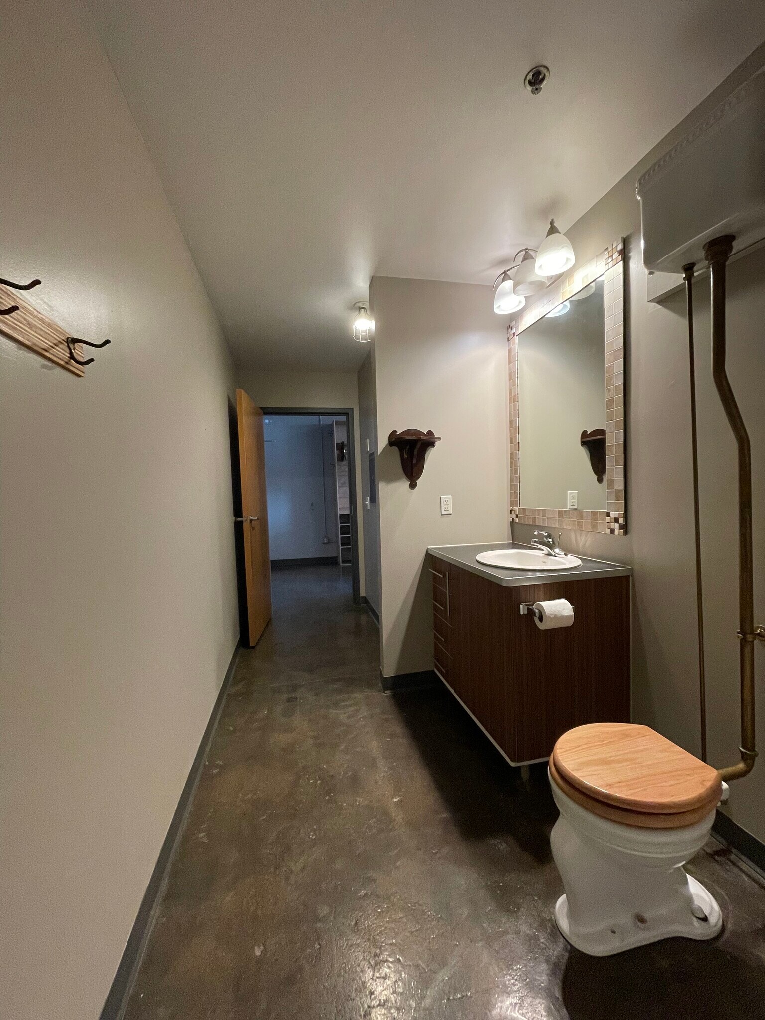 Bathroom looking toward entry - 500 Robert St N