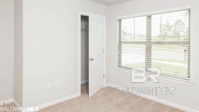 Building Photo - 34523 Paisley Ave