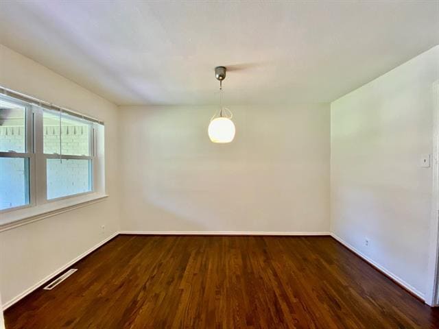 Building Photo - 2125 Forest Oaks Dr