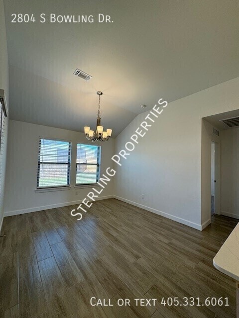 Building Photo - 2804 S Bowling Dr