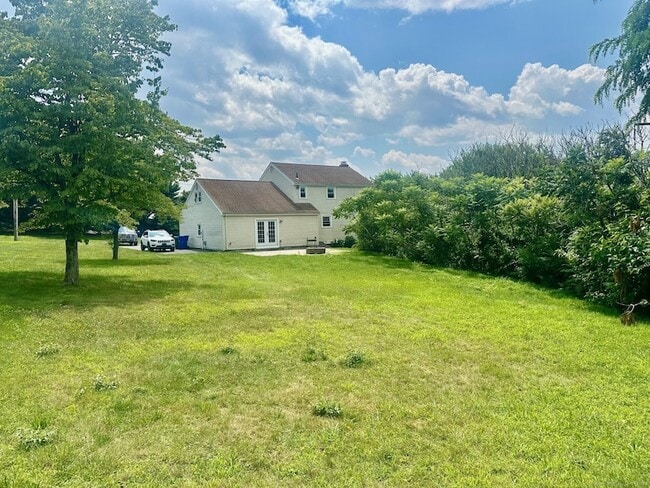 Building Photo - 254 Sand Hill Rd