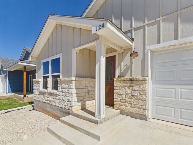 Building Photo - 124 Feather Way
