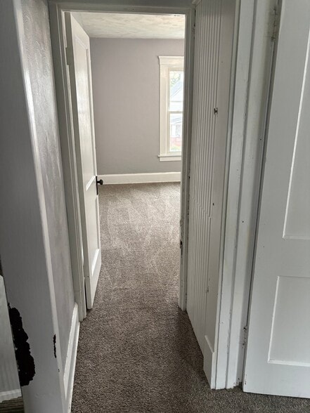 Building Photo - 128 Marseilles Ave