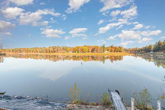 Building Photo - Charming 3-Bed Lakefront Rental Retreat