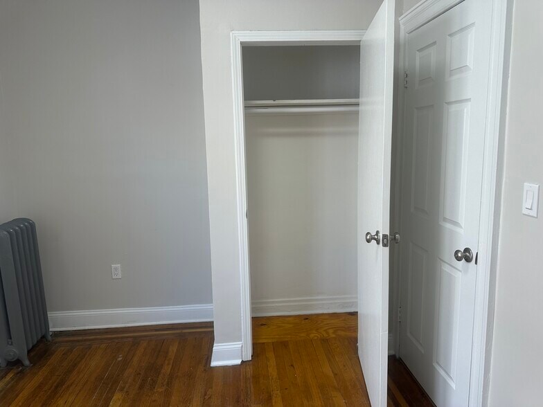 Building Photo - 328 61st St