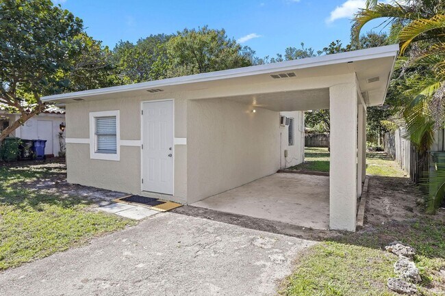Building Photo - 1409 NW 7th Ave