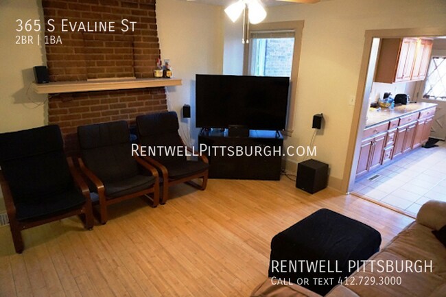 Building Photo - 365 S Evaline St