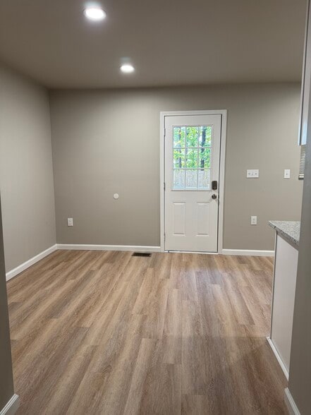 Building Photo - 2447 McAlpin Ter