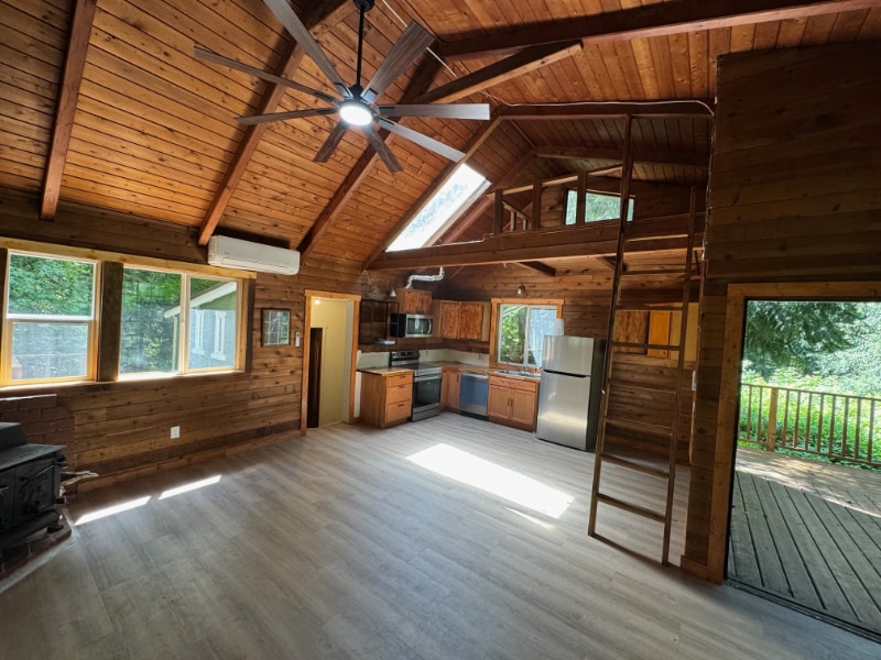 Building Photo - 4203 Thunder Ln