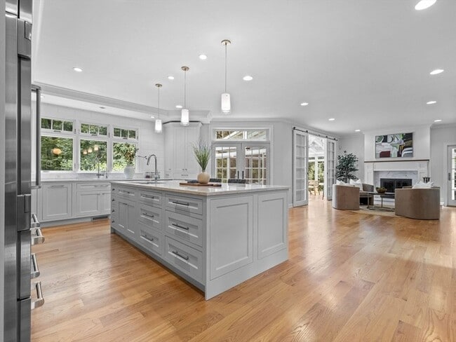 Building Photo - 93 W Goulding St