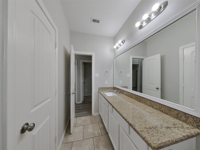 Building Photo - 1411 Seagler Pond Ln