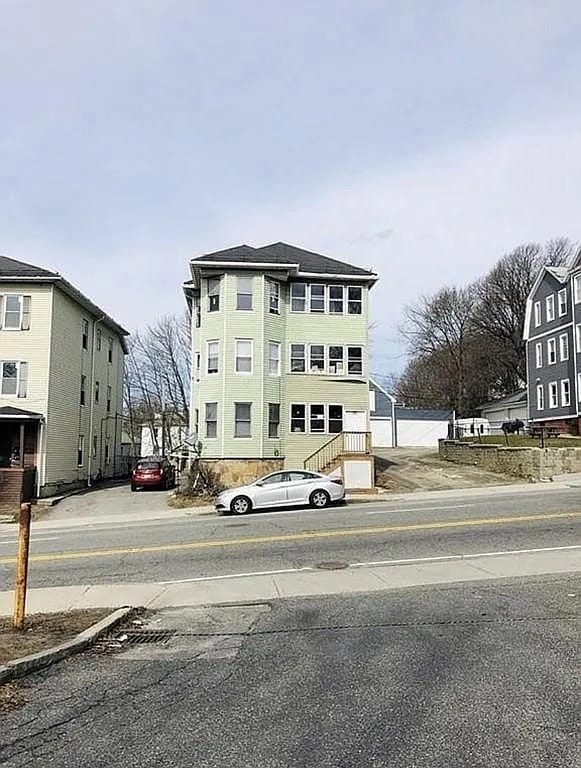 Street / Parking view - 181 Belmont St