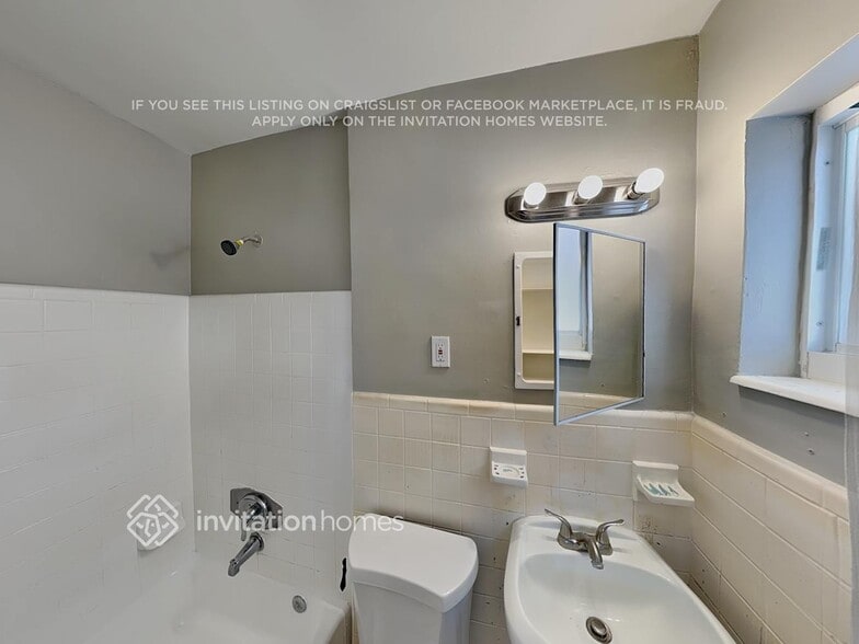 Building Photo - 1230 NW 176th Terrace