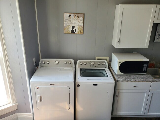 Building Photo - 1605 N Missouri Ave